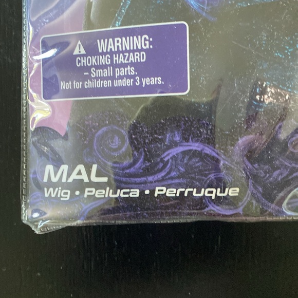 Disney Wig Costume Descendants 3 Halloween NWT - Picture 4 of 4